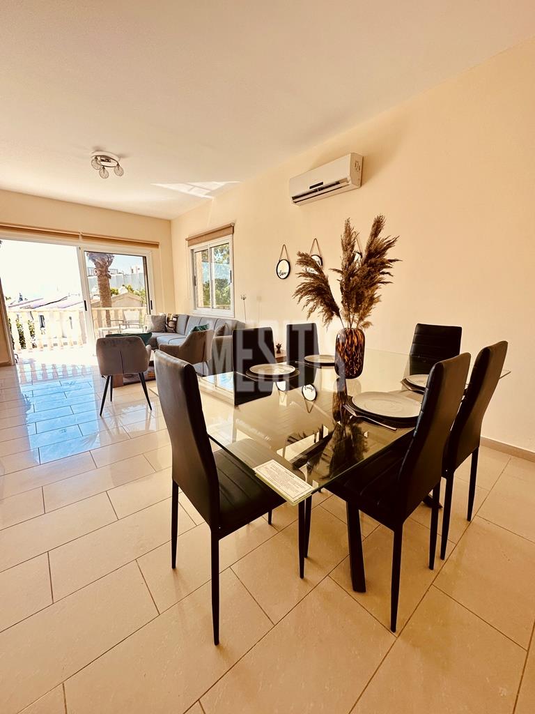 Seaview 2 Bedroom Apartment For Sale In Kato Paphos - With Communal Swimming Pool_21213