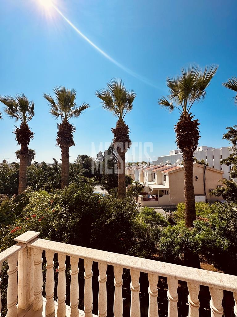 Seaview 2 Bedroom Apartment For Sale In Kato Paphos - With Communal Swimming Pool_21213