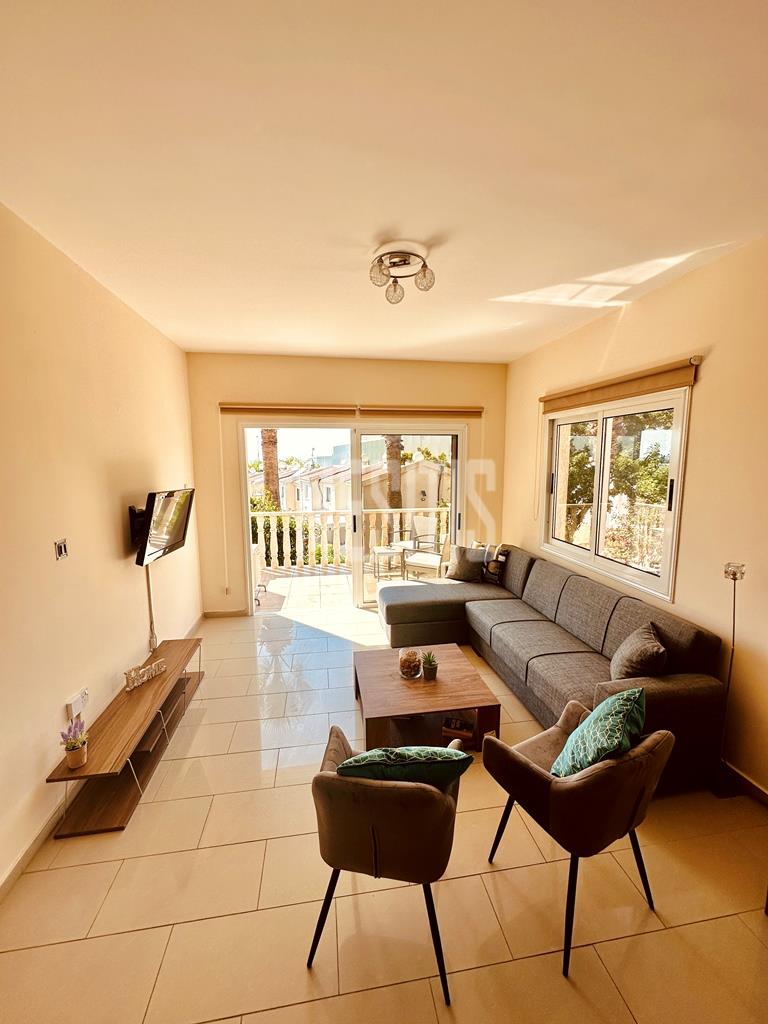 Seaview 2 Bedroom Apartment For Sale In Kato Paphos - With Communal Swimming Pool_21213