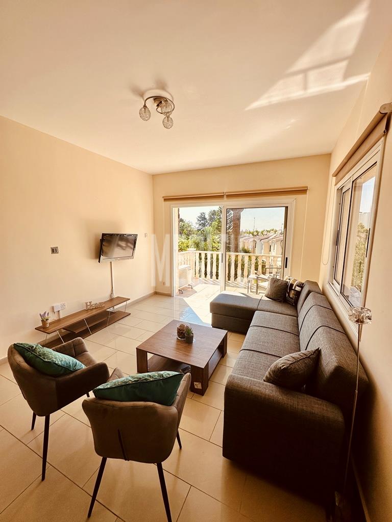 Seaview 2 Bedroom Apartment For Sale In Kato Paphos - With Communal Swimming Pool_21213