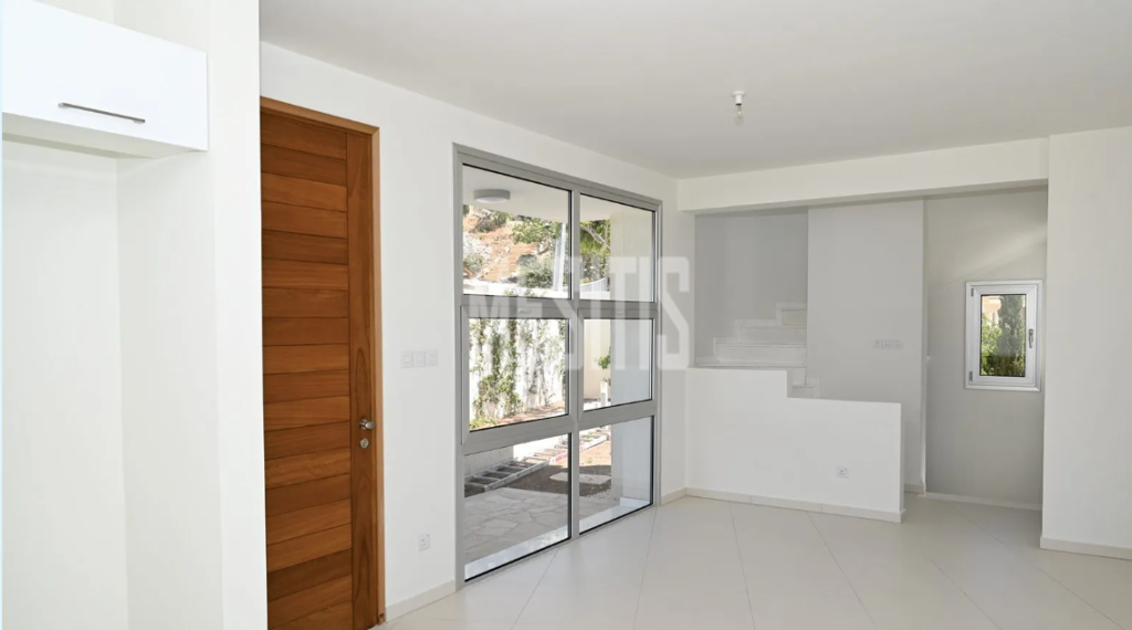 Seaview 4 Bedroom Luxury Villa For Sale In Chloraka, Pafos_28668