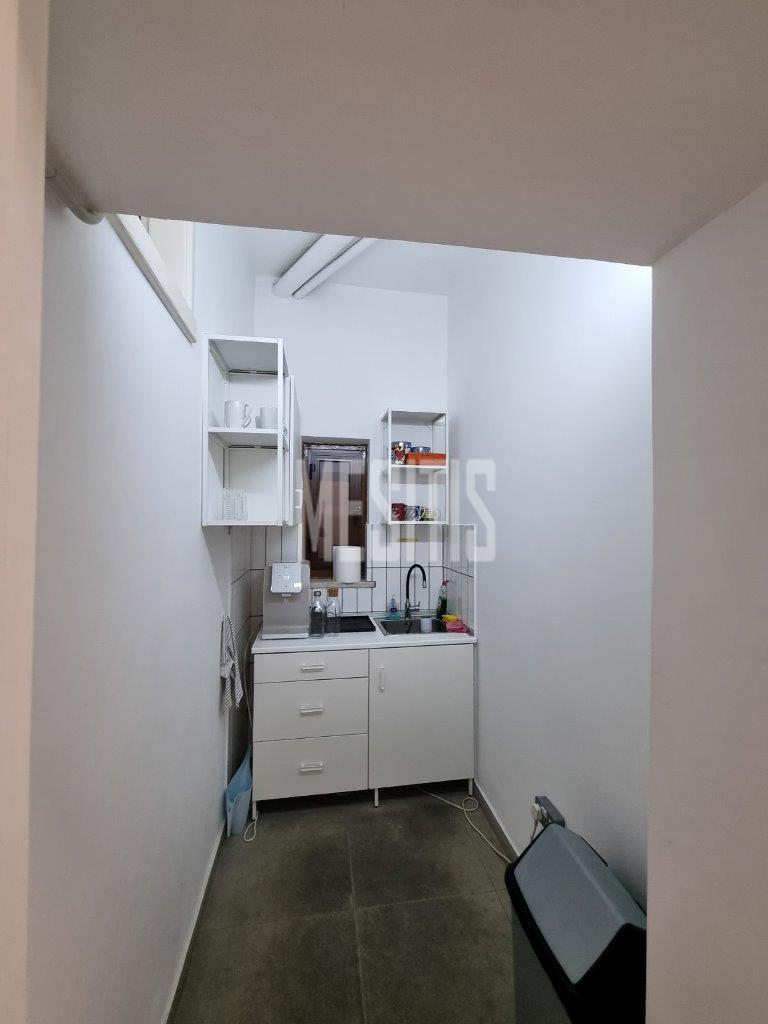 Refurbished High Spec and Fully Furnished Office Space for Rent in Central Nicosia_53430