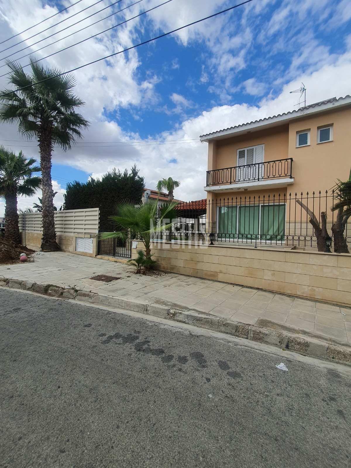 4 Bedroom + Maids Room Villa For Sale / Rent In Latsia Close To A Park - With A Swimming Pool_27723