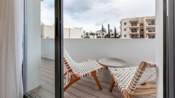 Seaview Modern 1 & 2 Bedroom Apartments For Sale In Pafos City Centre