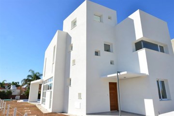 Seaview 3 & 4 Bedroom Luxury Villas For Sale In Pegeia - Coral Bay Area, In Pafos