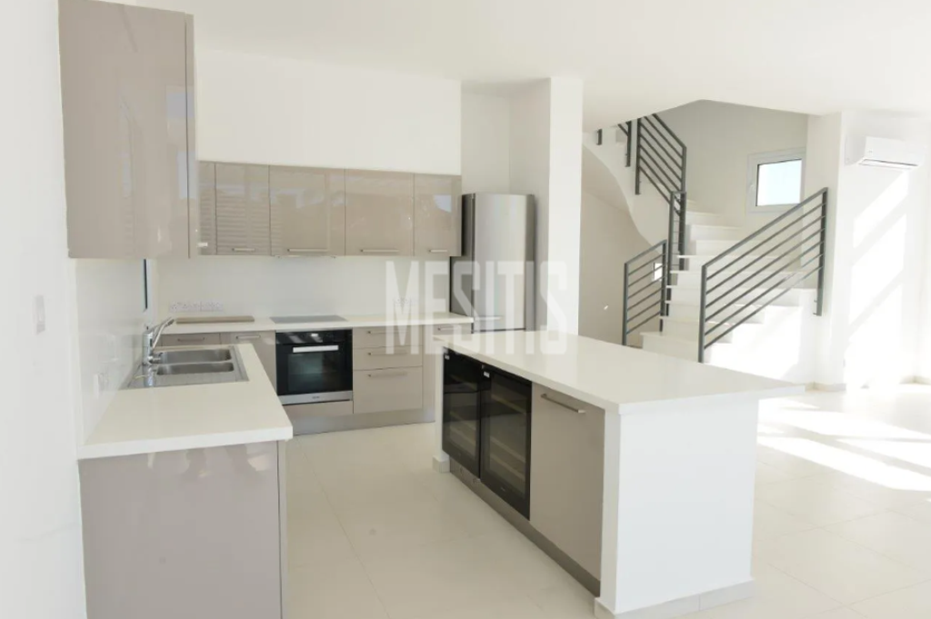 Seaview 3 Bedroom Luxury Villa For Sale In Pegeia - Coral Bay Area, In Pafos - With Swimming Pool_32865