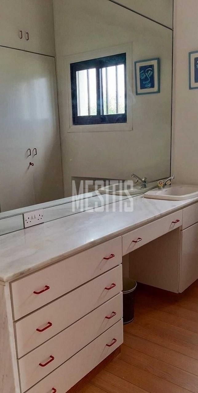 4 Bedroom House For Rent In Engomi, Nicosia_11472