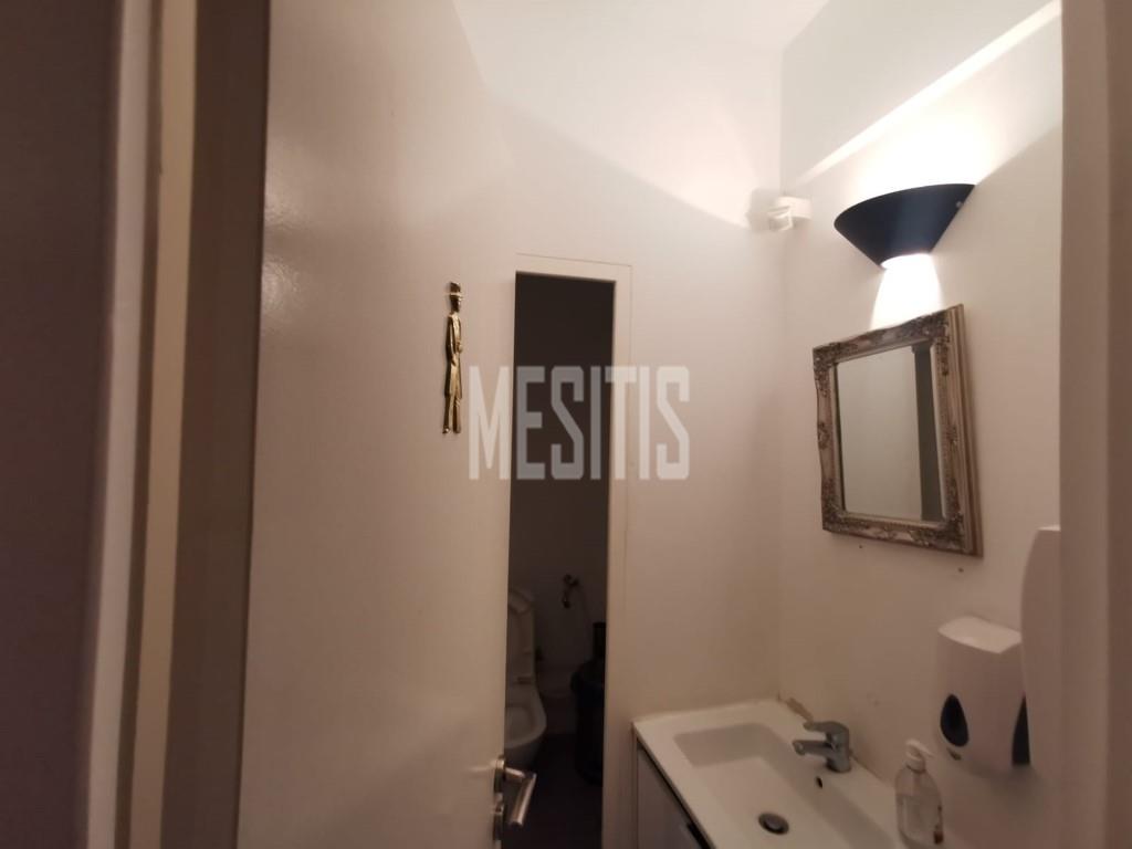 Profitable Business For Sale In A Central Avenue Of Nicosia_24696