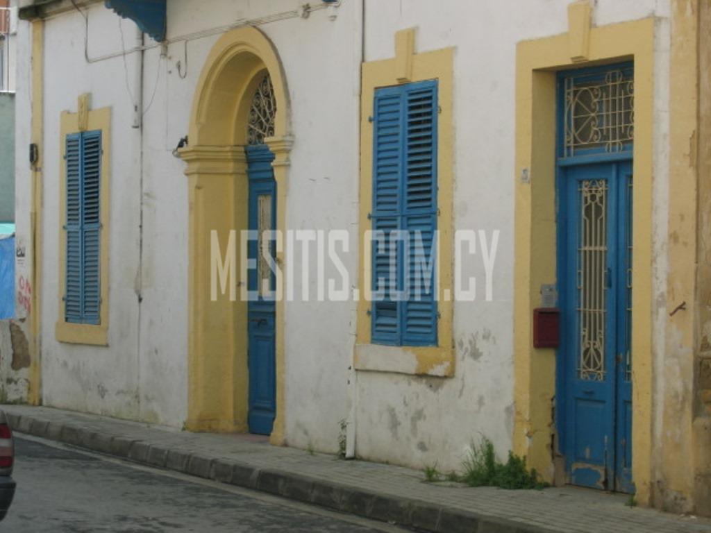 Listed And Traditional House For Sale In Old Town Of Nicosia In A Plot Of 320 Sq.M._2599