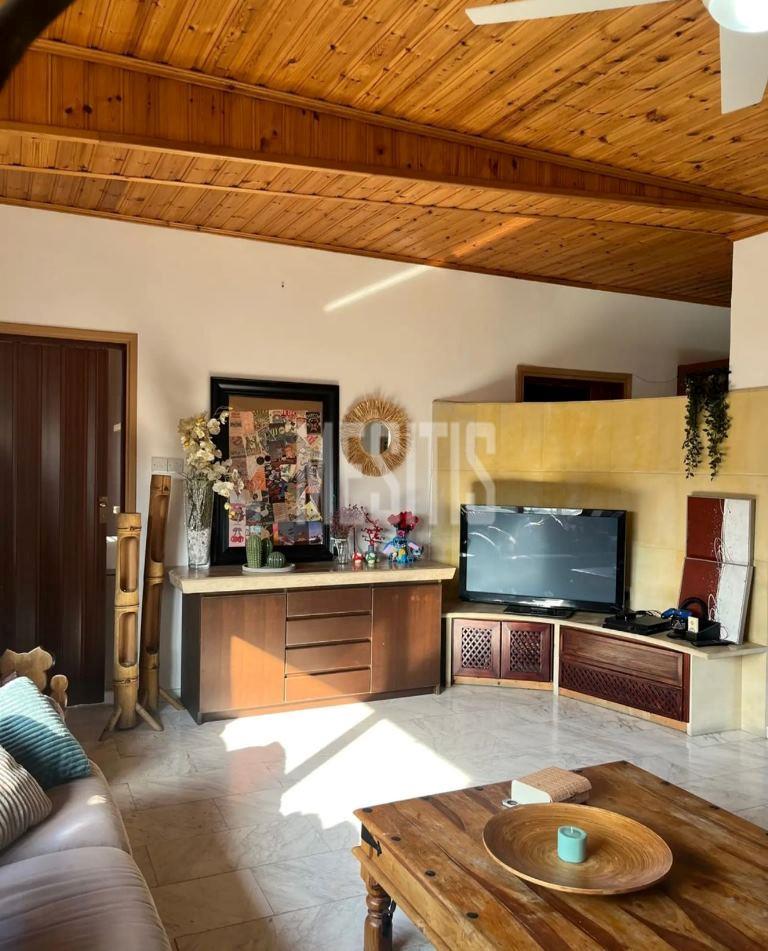 Renovated 2 Bedroom Whole Floor Apartment Plus An Extra Room For An Office Or Playroom For Rent In Geri, Nicosia_45075