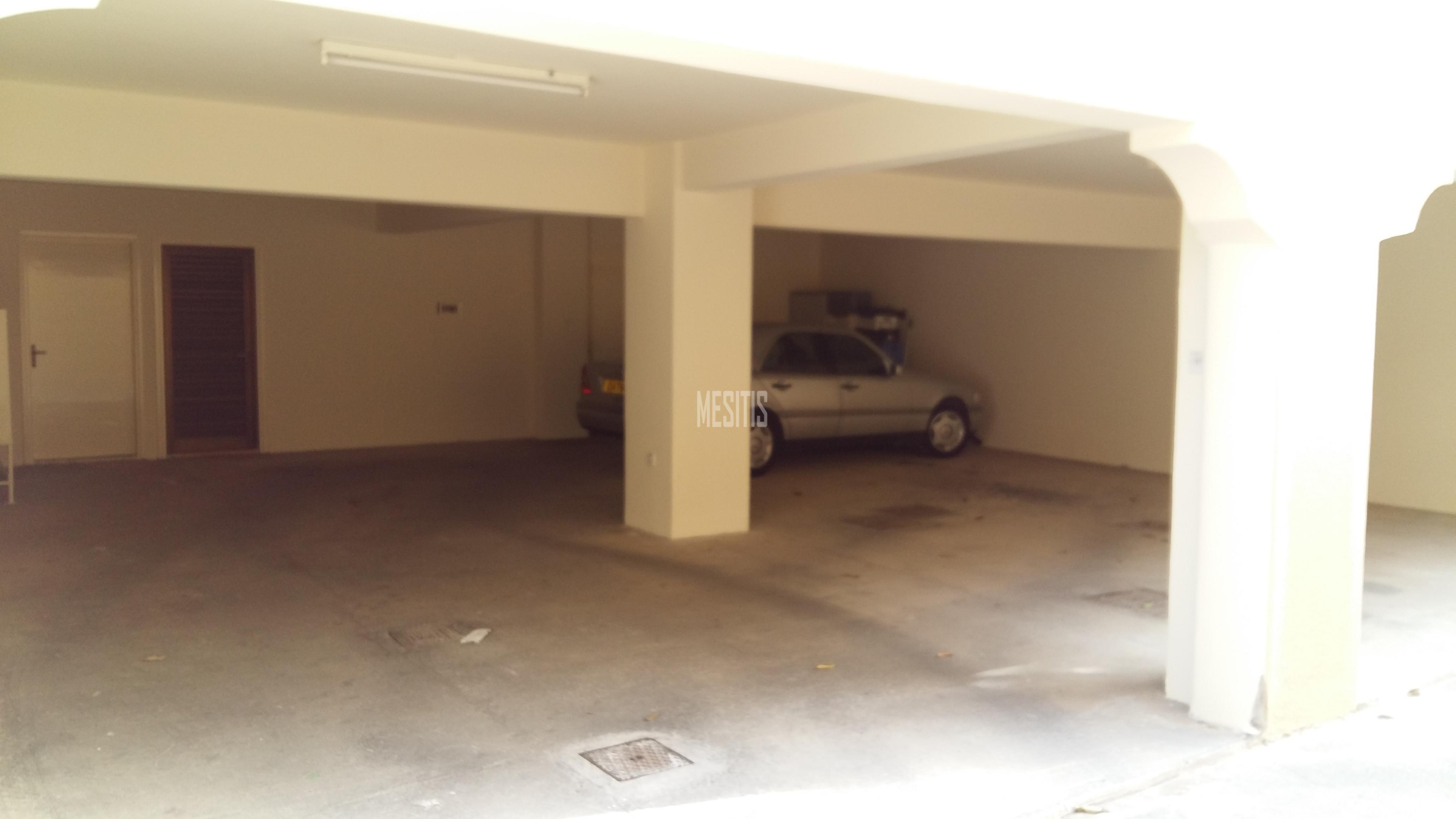 Luxurious 6 Bedroom House for sale in Engomi_9468