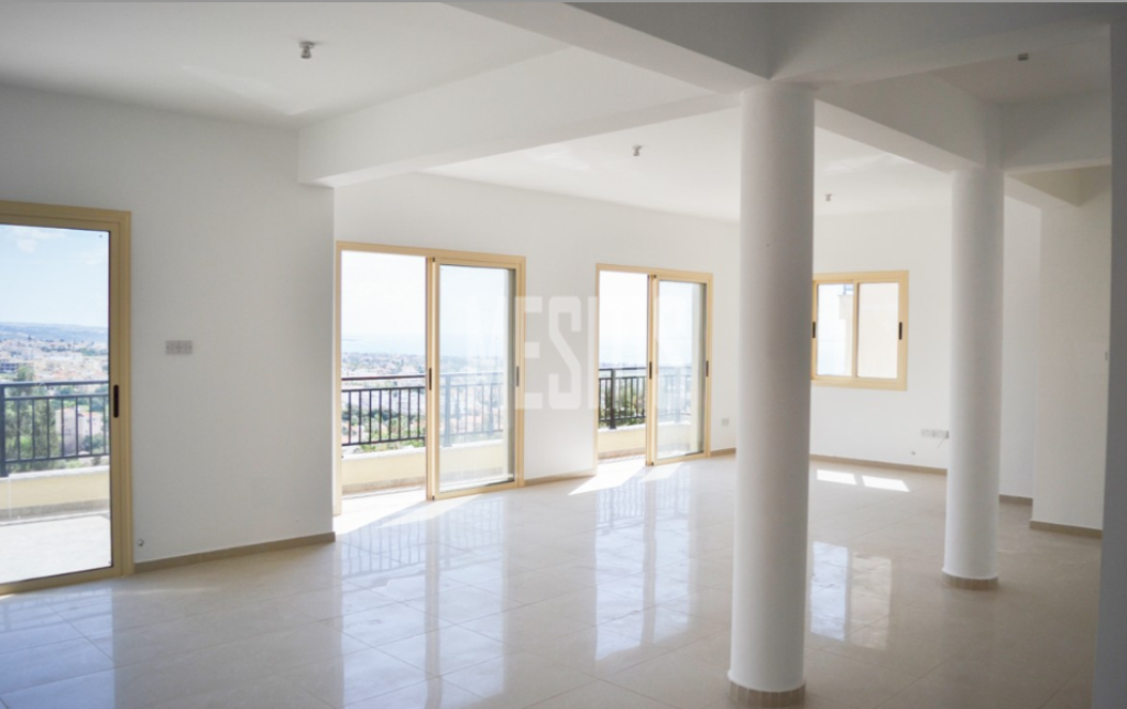Seaview 4 Bedroom Villa For Sale in Pegeia, Pafos_24218