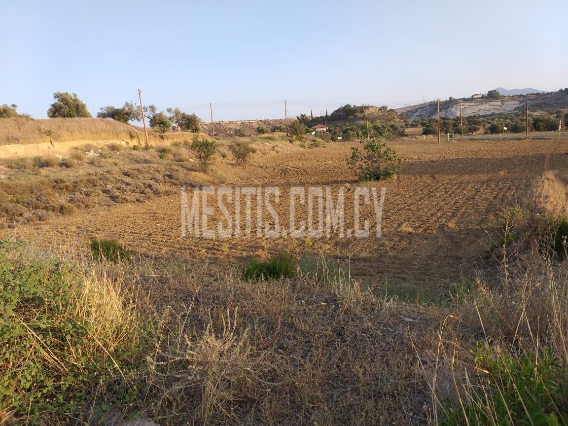 Large Residential Plot Of 713 Sq.M. Suitable For A Large House In Pera Oreinis_3383