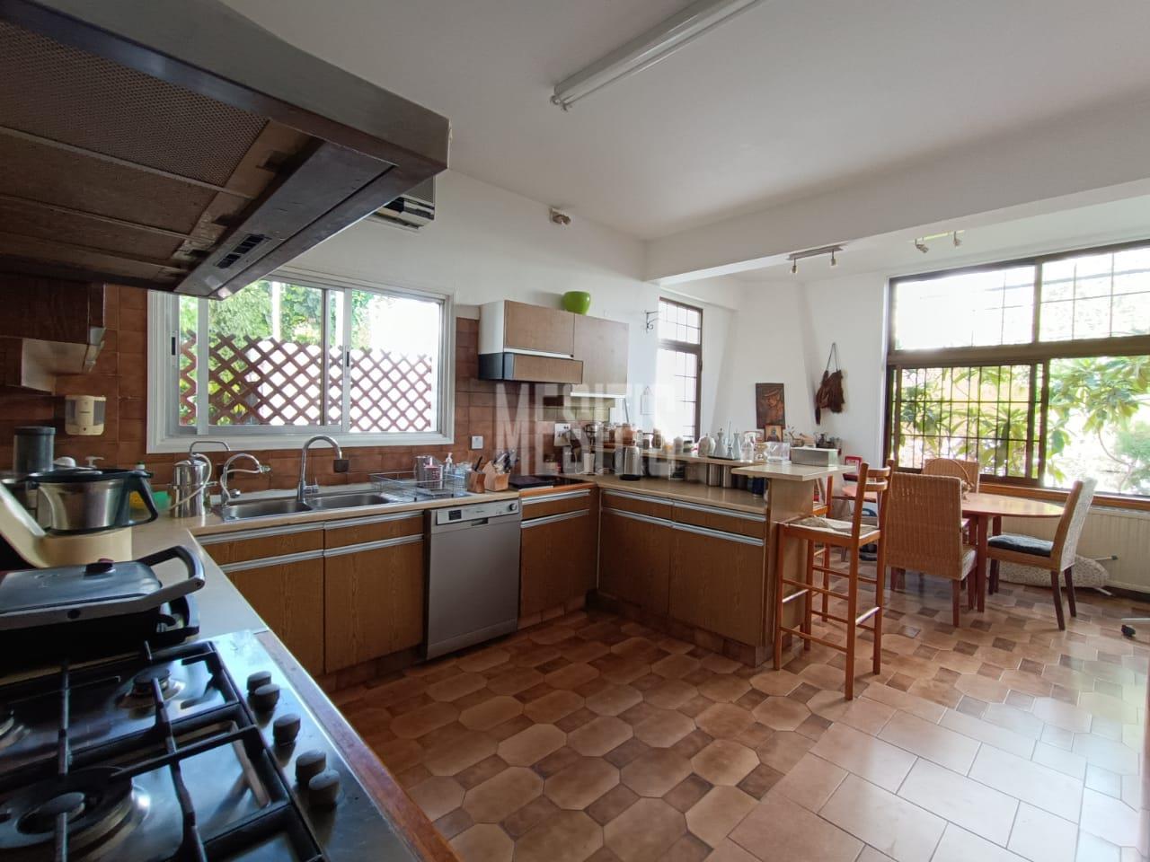 5 Bedroom House For Sale in Agioi Omologites, Nicosia_11583