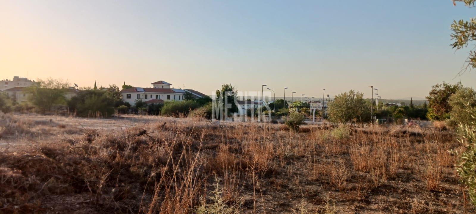 Large 3 Bedroom House For Sale In Platy Aglantzias, Nicosia - Adjacent To Forest Government Land At The Back And Facing A Park_28020
