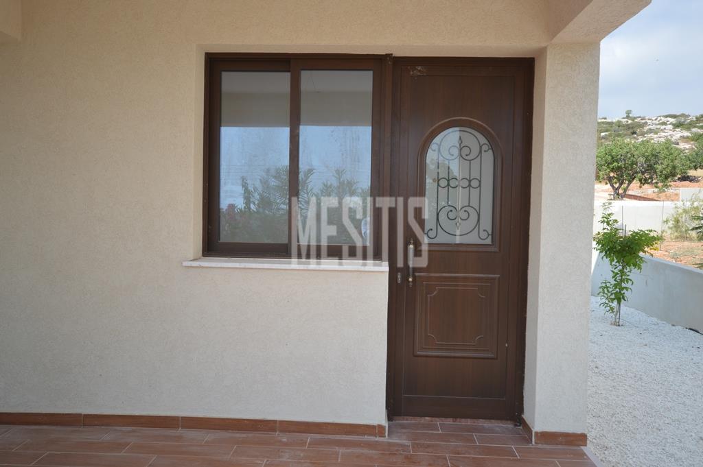 Ready To Move In 3 Bedroom Villa For Sale In Peyia, Paphos - With Seaview_21169