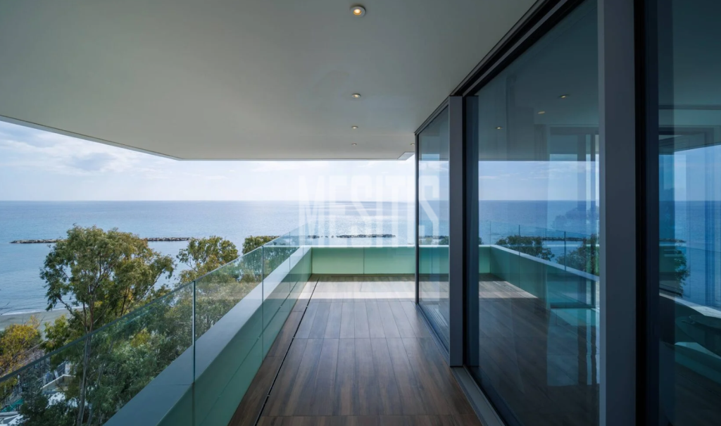 Ready To Move In Beachfrom 4 Bedroom Luxury Apartment For Sale In Agios Tychonas, Limassol_19397