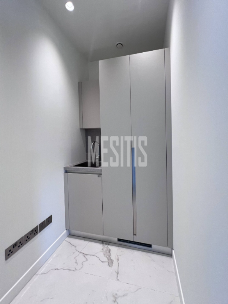 Ready To Move In Beachfrom 4 Bedroom Luxury Apartment For Sale In Agios Tychonas, Limassol_19397