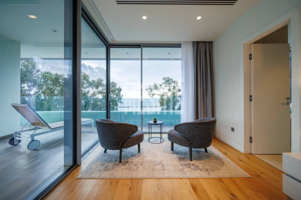 Ready To Move In Beachfrom 4 Bedroom Luxury Apartment For Sale In Agios Tychonas, Limassol_19397